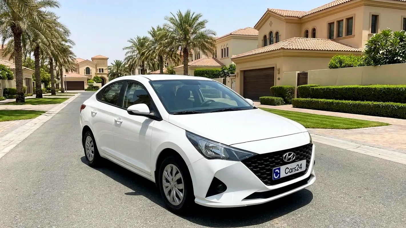Hyundai Accent 2023 — photo 1 of 13