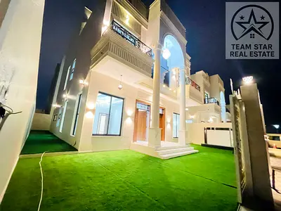 High-end villa, first occupancy, spacious rooms with wardrobes
