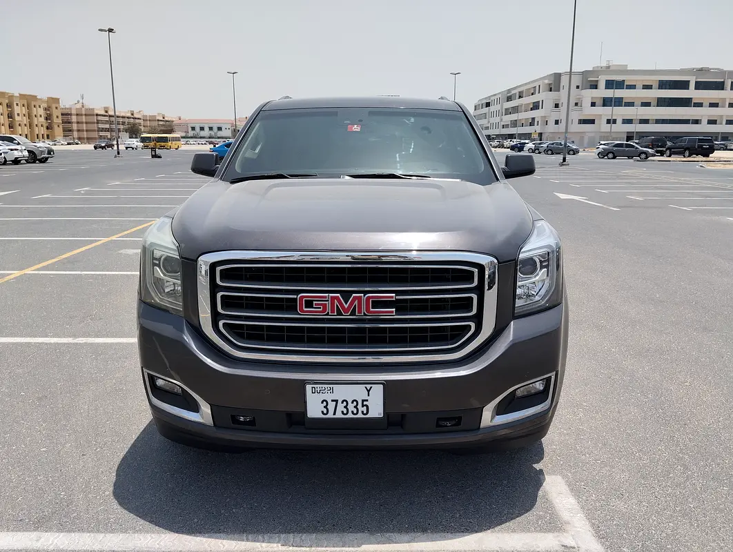 GMC Yukon 2018 — photo 1 of 11