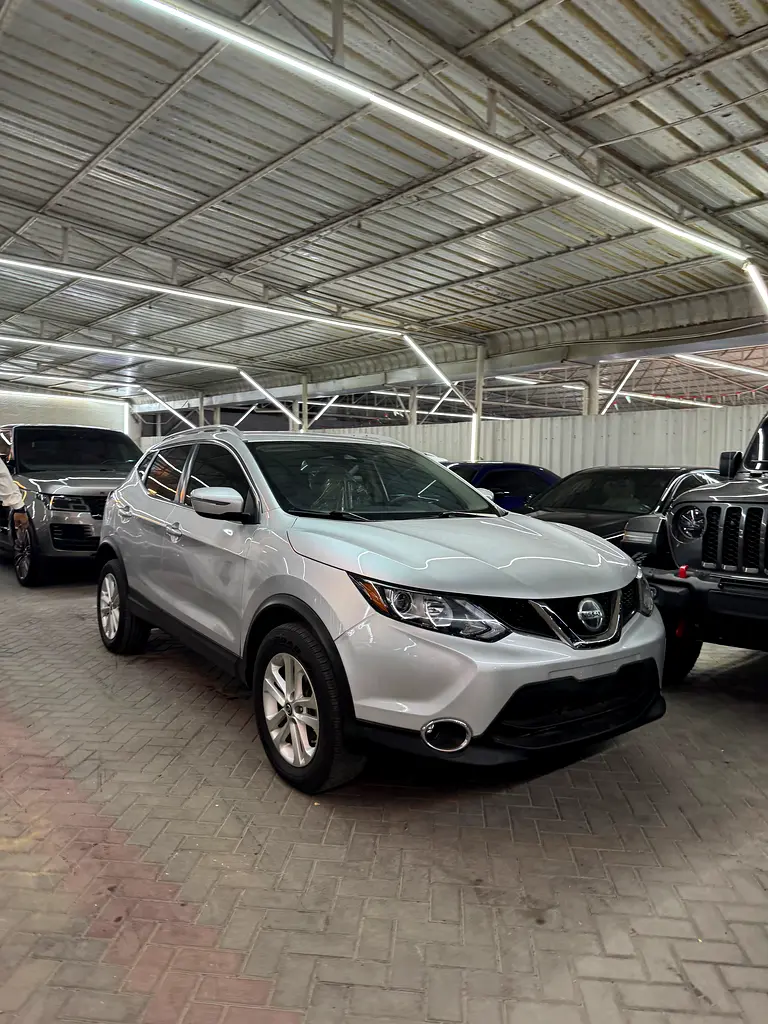Nissan Rogue Sport 2019 — photo 1 of 7