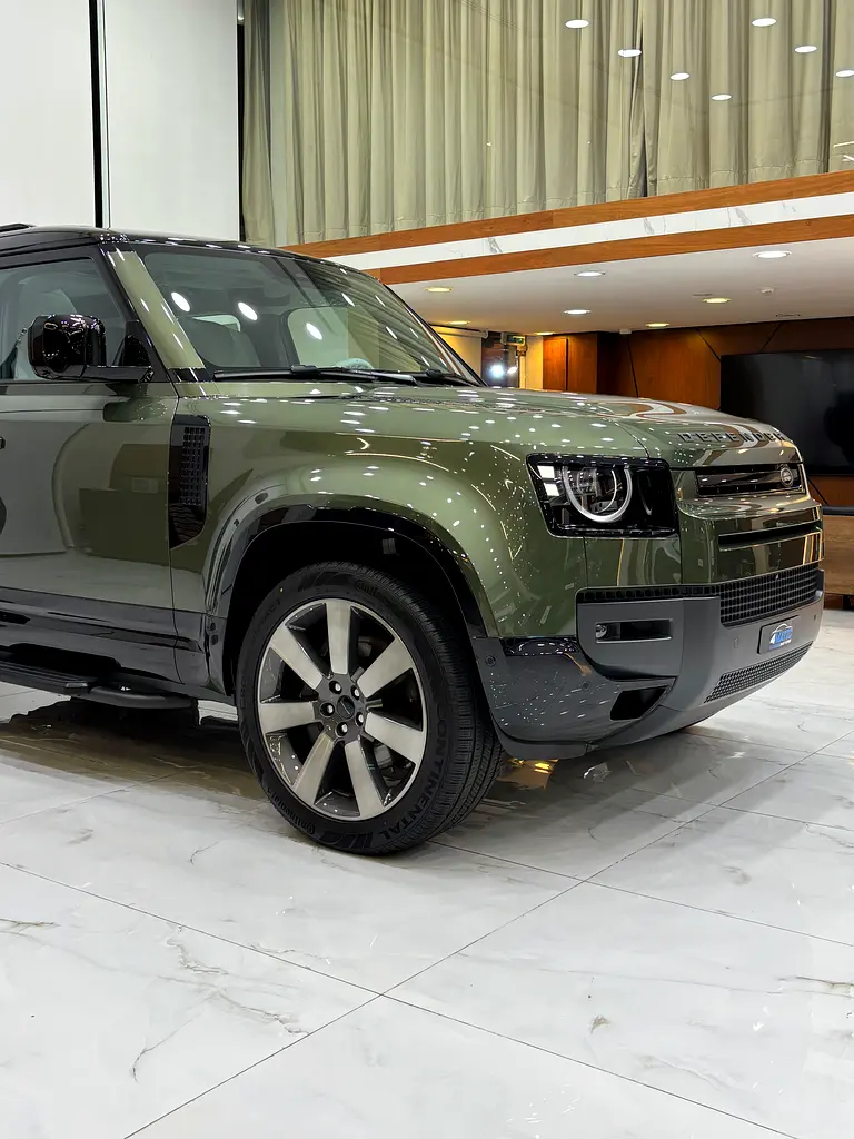 Land Rover Defender 2026
