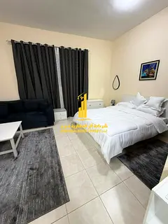Luxurious, fully furnished studio apartment with brand new, high-end furniture in a prime location w