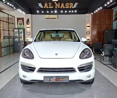 2014 Porsche CAYENNE photo 2