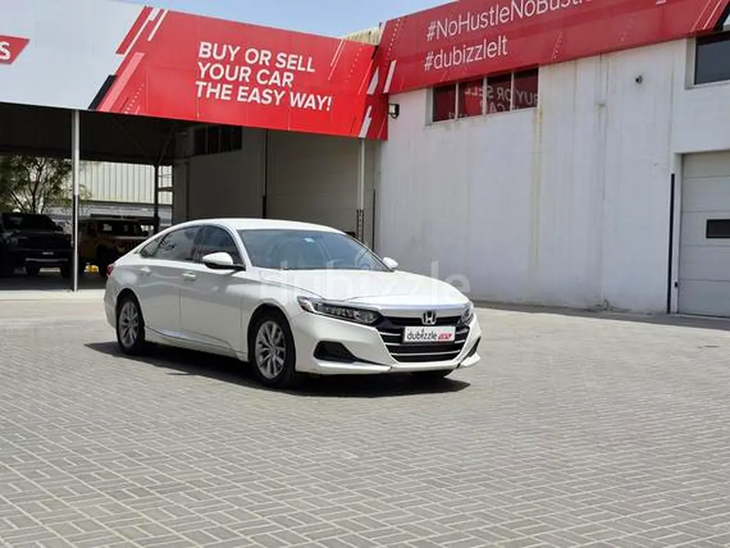 Honda Accord 2022 — photo 1 of 12