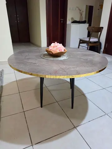 Round Marble-Effect Coffee Center Table with Gold Trim and Black Legs