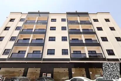 Building for sale / Residential/Commercial / High return on investment and income close to 8% and potentially increasing / Price negotiable / Prime lo