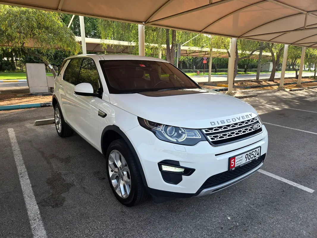Land Rover Discovery Sport 2016 — photo 1 of 20