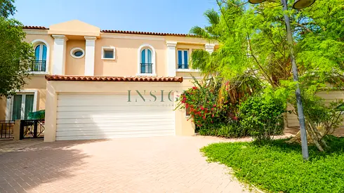 4BR Townhouse Excellent Condition with Full Access in Pool & Park | Vacant