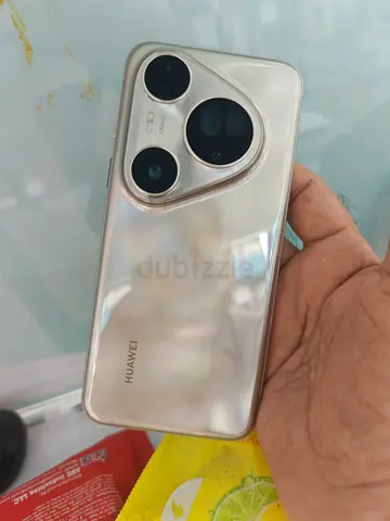 Huawei Pura 80 ultra 16/256— good condition, 3-camera rear, pearl white