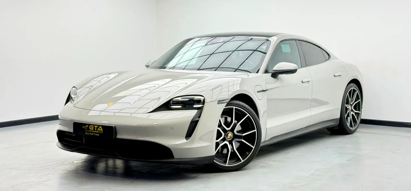 Porsche Taycan 2024 — photo 1 of 17