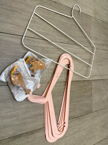 Moving out clearance: hangers and hooks set