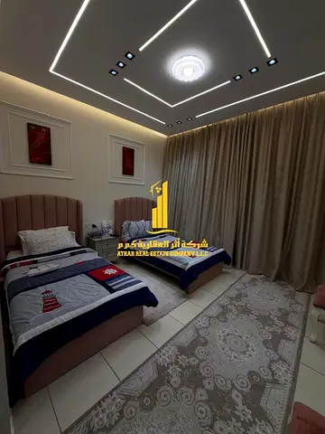 شقة فخمة غرفتين وصالة مفروشة بالكامل فرش جديد راقى جدا بموقع مميز جدا مع باركن خاص وحديقة