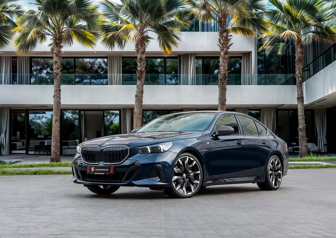 BMW 5-Series 2025 — photo 1 of 14