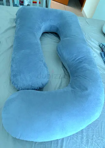 Full body U-shaped pregnancy/maternity pillow - soft grey, gently used