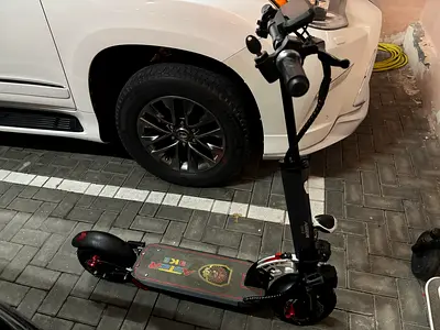 Used electric scooter (rear wheel, rear breaks and battery are brand new) good working condition
