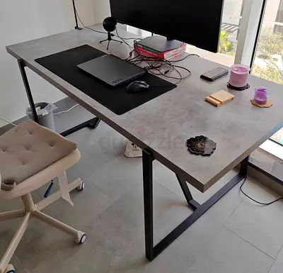Large Dining Table — 180 × 86 cm | Concrete-Effect Top | Black Metal Frame
