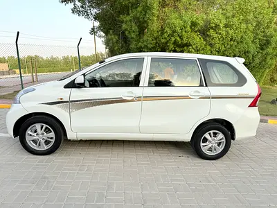 2015 Toyota AVANZA 照片 7