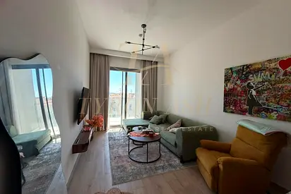 Modern 1BR with Study Space | Community View | 2-4 Cheques