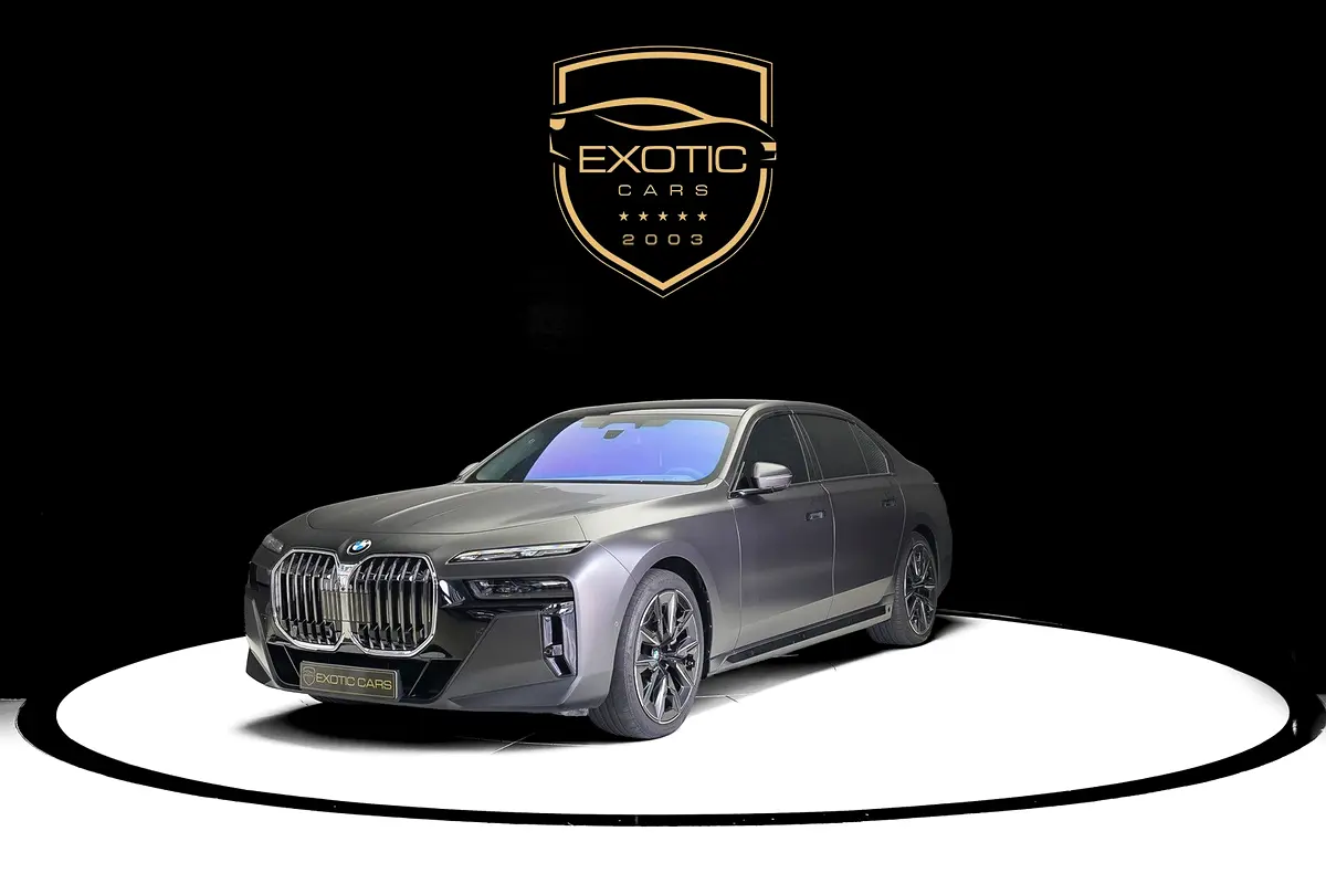 BMW 7-Series 2024 — photo 1 of 19