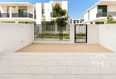 Huge Plot | Flexible Cheques | Vacant | Spacious