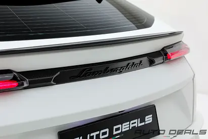 2024 Lamborghini URUS thumbnail 9