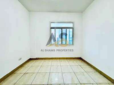 NO BUILDING DEPOSIT / Luxury 1BHK /Close HALL/ Family building