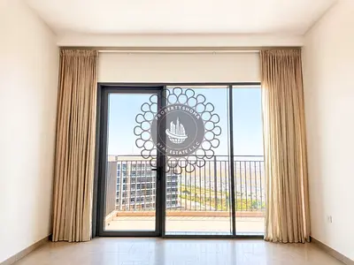 Park Heights 1 | Mid Floor | Community View