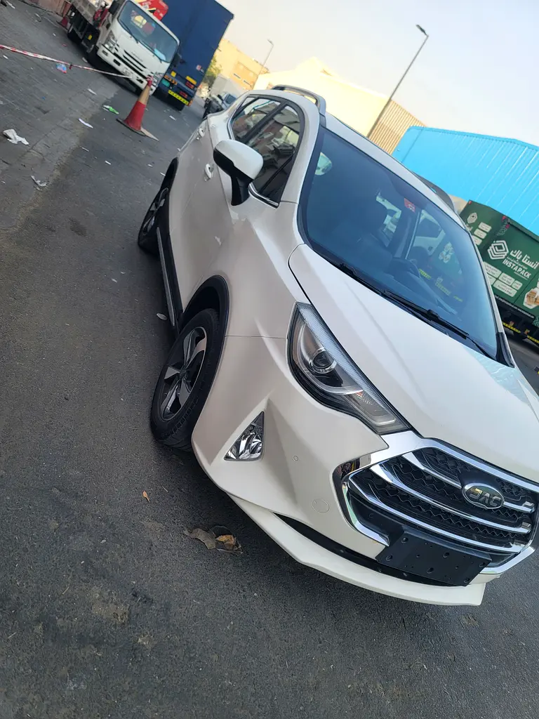 JAC S3 Plus 2023 — photo 1 of 20