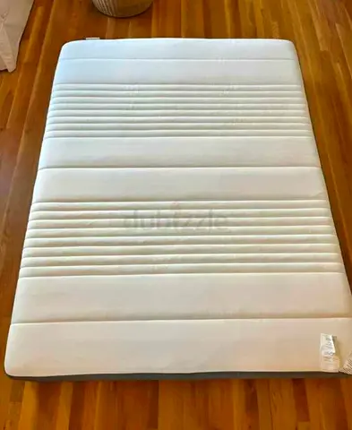Ikea malm King size bed with matters 2 storage