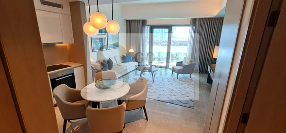 Serviced Apartment | Bright & Spacious