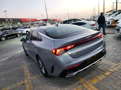 صورة 10 لـ 2022 KIA K5