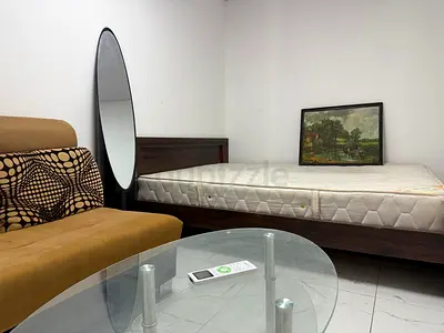 Furnished room attached bath Terminal 1 metro, Garhoud