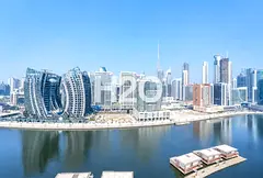 Stunning Burj Khalifa &amp; Canal View | High ROI