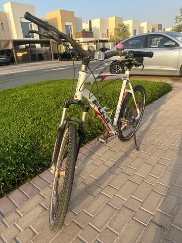 Fuji Hybrid Bike – Excellent Condition