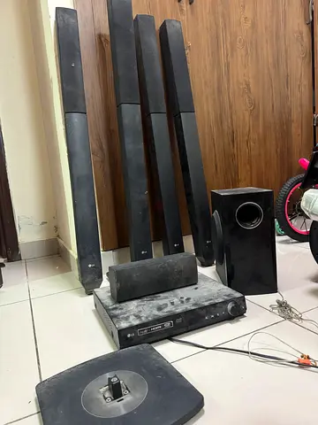 5.1 Home Theater Speaker System with Subwoofer and AV Receiver (used)