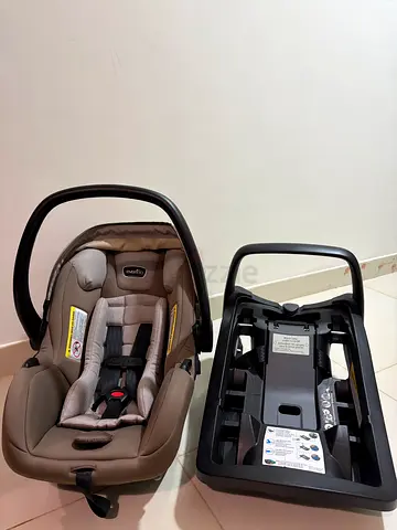 Evenflo LiteMax 30 Infant Car Seat with Base - Excellent Condition