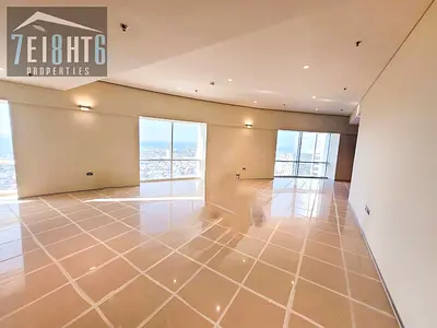 Sea view apartment : 2 Bedroom apartment for rent in Sheikh Zayed Road.
