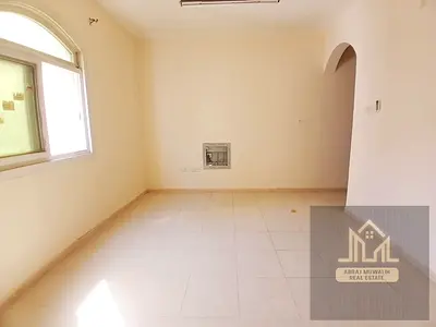 WOW \\ LOOK LIKE A SPACIOUS GORGEOUS APARTMENT WITH CLOSE KITCHEN \\ AT THE PRIME LOCATION \\ FAMILY BUILDING \\