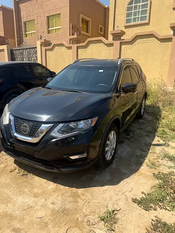 Nissan Rogue SV 2017 American Specs