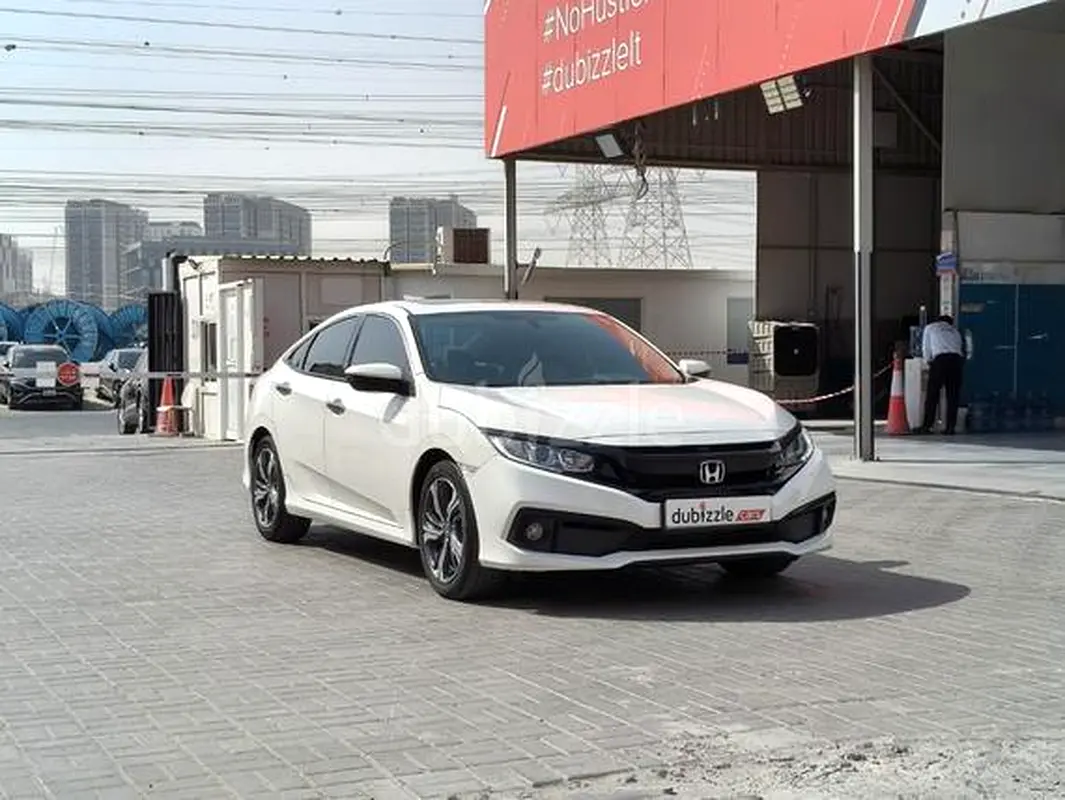 Honda Civic 2020 — photo 1 of 17