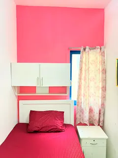 Partition for rent near burjman metro station only 1 minute from metro rent 1500 pm