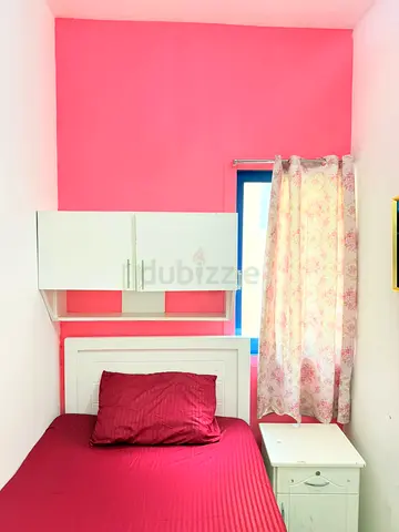 Partition for rent near burjman metro station only 1 minute from metro rent 1500 pm