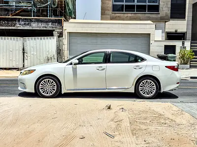 صورة 5 لـ 2015 Lexus ES-SERIES