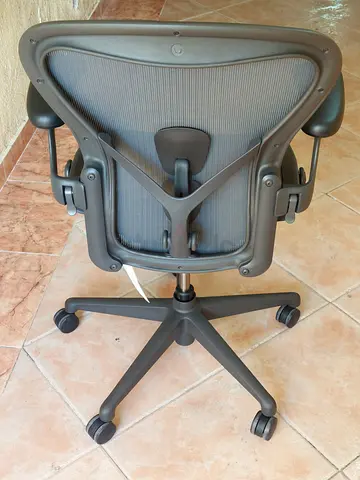 Ergonomic Remastered Herman Miller Aeron Chair Graphite Fully Adjustable Size B