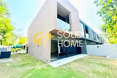 Spacious Townhouse | Near to Pool | Move In