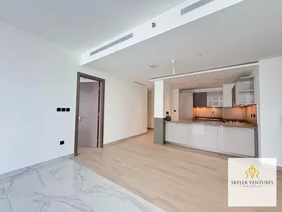 3BR Apartment | Downtown View | Modern Open-Plan Layout