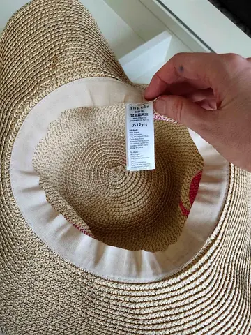 Beautiful oversized straw hat for girls size 7 to 12 years old
