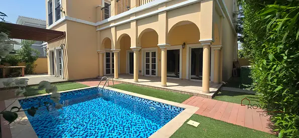 Corner I Single Row | With Maid + Private Washroom