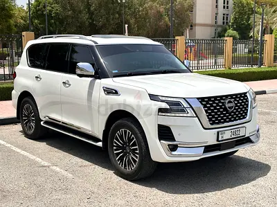 GCC•V6 4.0 SE Platinum•Brand new condition•Top of the Line