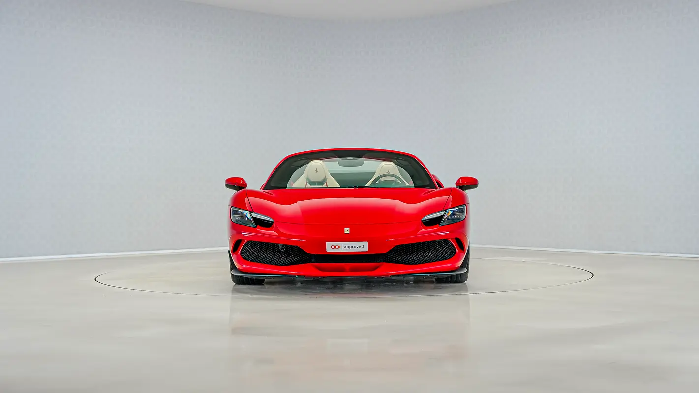 فيراري 296 جي تي إس 2024